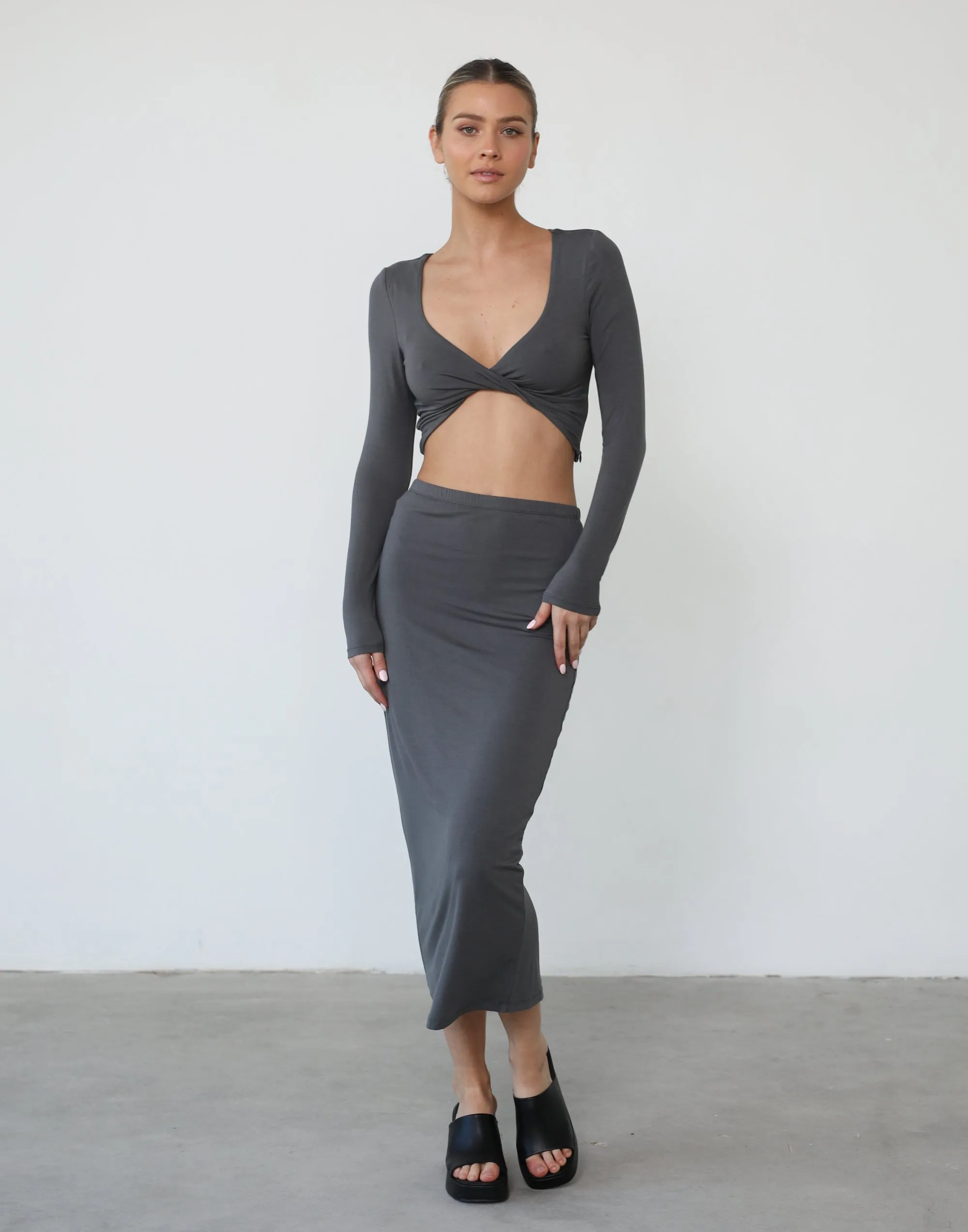 Clerisse Long Sleeve Top (Charcoal)