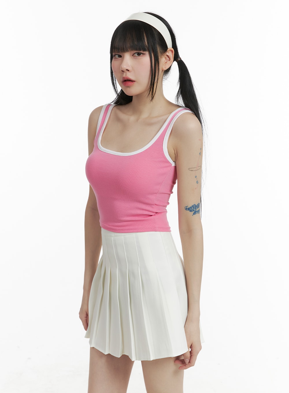 Contrasting Round Neck Tank Top OM426