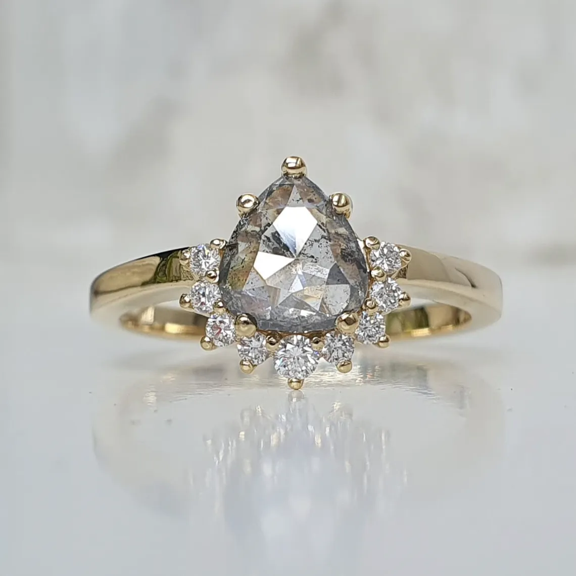 Pear Amina Ring