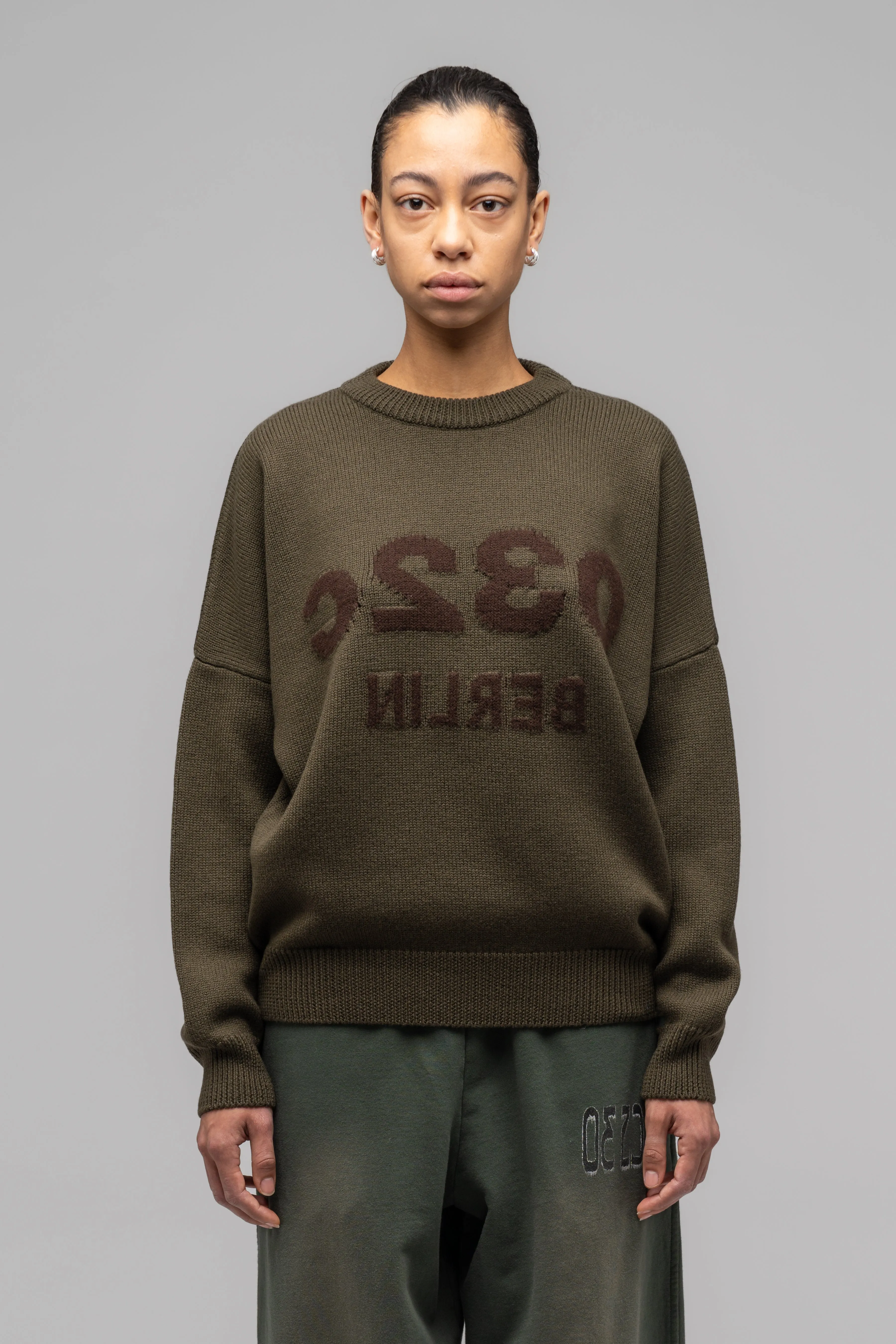 SELFIE SWEATER OLIVE DRAB