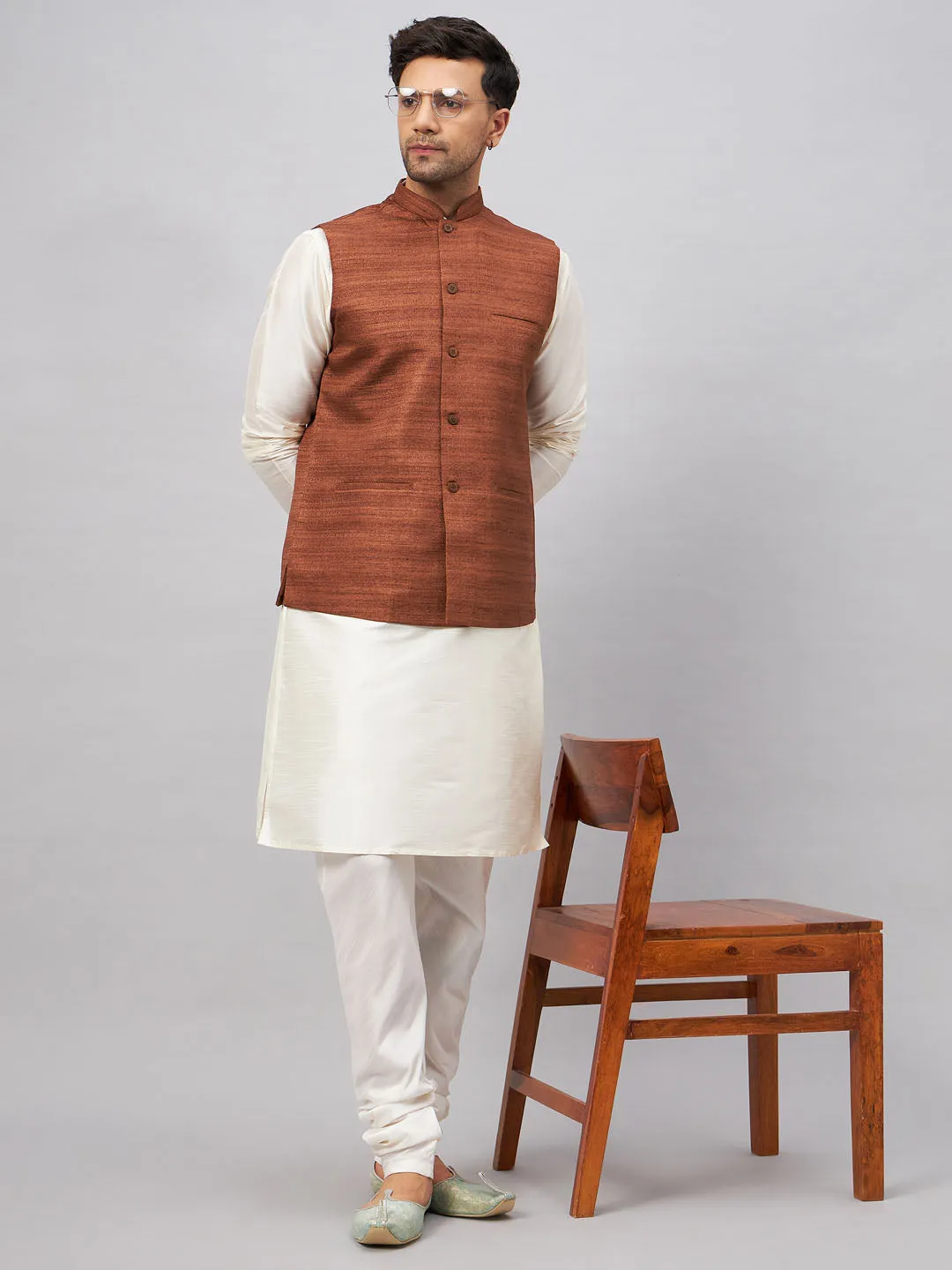 VM BY VASTRAMAY Men's Coffee Matka Silk Nehru Jacket With Cream Silk Blend Kurta Pyjama Set