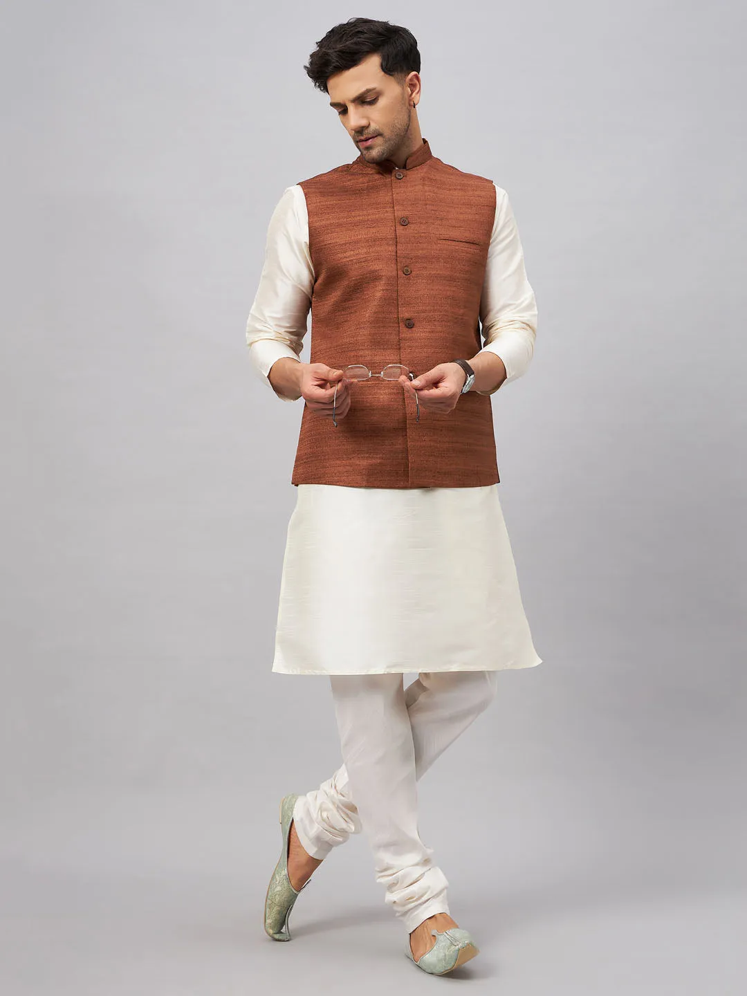 VM BY VASTRAMAY Men's Coffee Matka Silk Nehru Jacket With Cream Silk Blend Kurta Pyjama Set