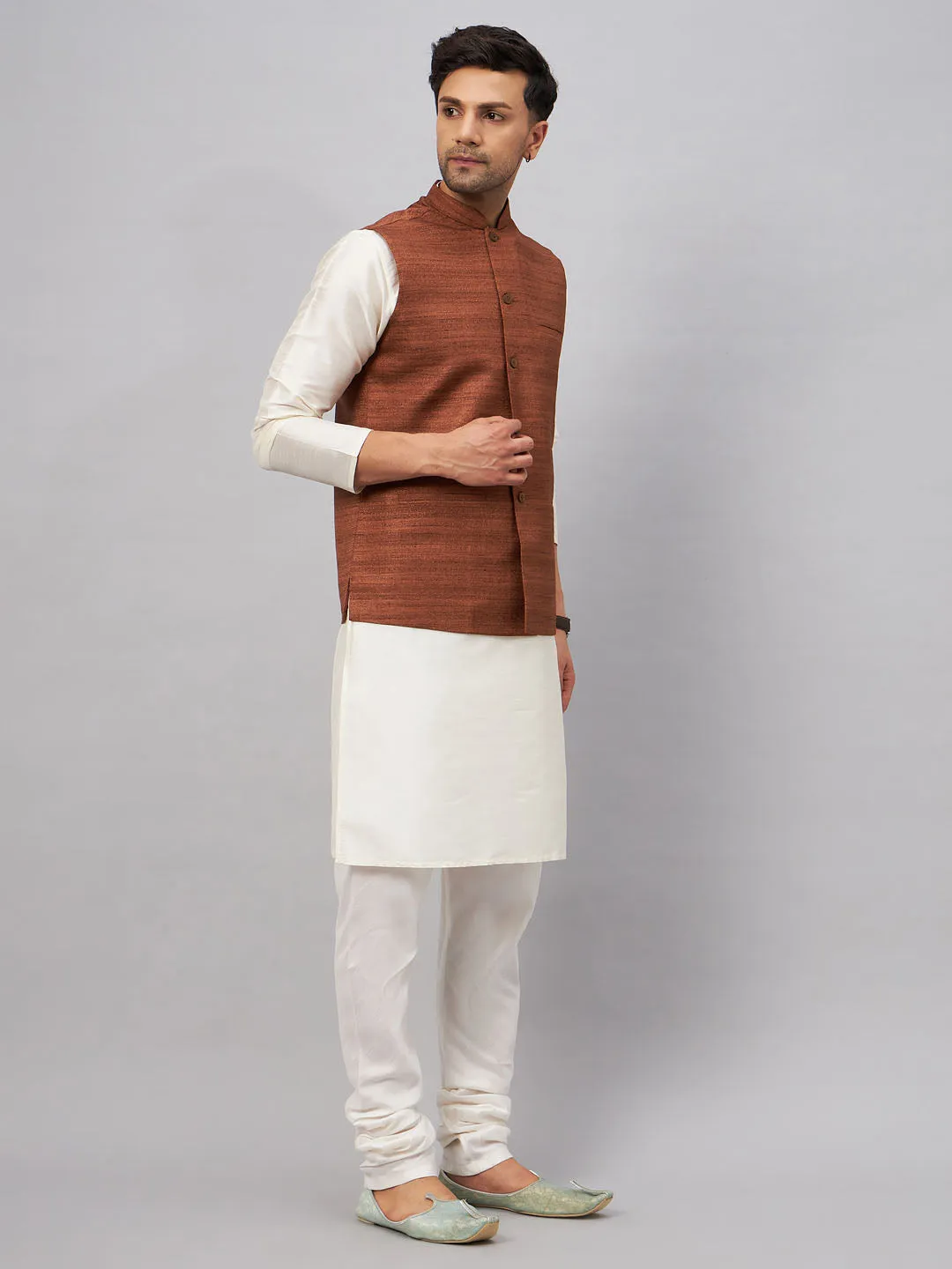 VM BY VASTRAMAY Men's Coffee Matka Silk Nehru Jacket With Cream Silk Blend Kurta Pyjama Set